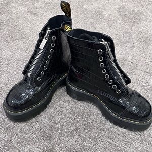Dr. Martens Sinclair boots worn once!